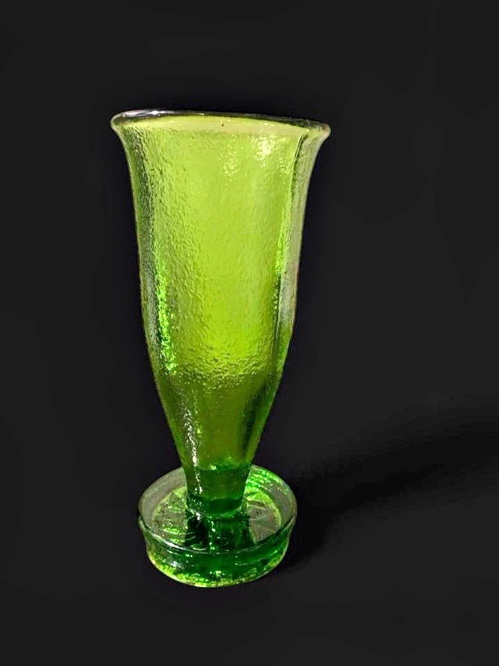 Vintage L.E. Smith Green Glass Vase MCM